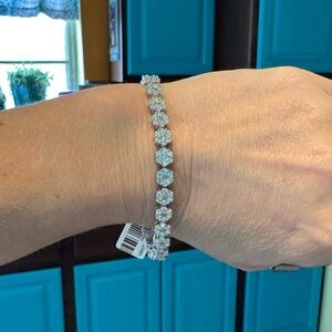 8 ctw moissanite flower tennis bracelet